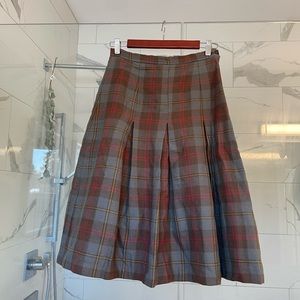 Scottish 100% wool pleated midi skirt (vintage)